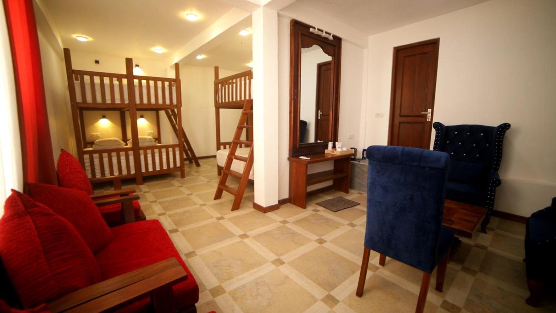 Shanthi Uyana Kandy Exterior photo